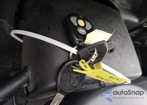 2004 Dodge Dakota Slt z USA, uszkodzony, nr VIN 1D7HG48N44S671905